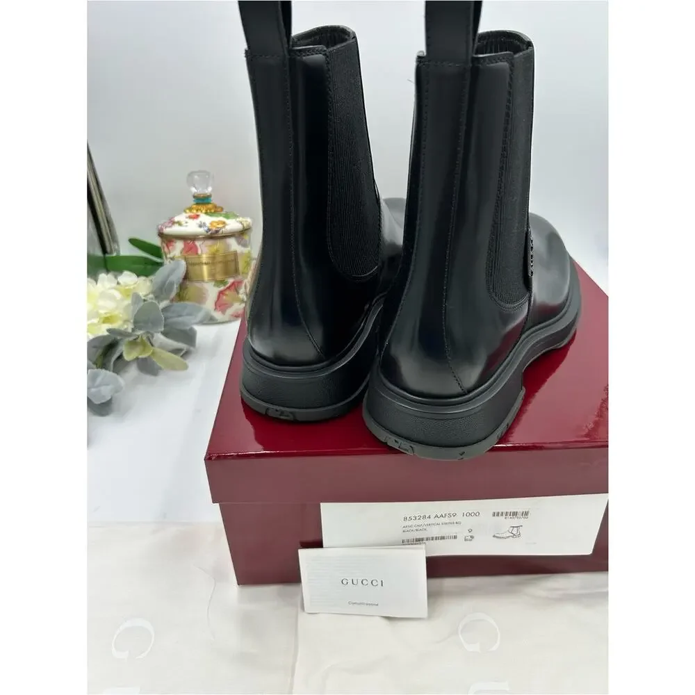 Men's Gucci, black leather Chelsea boots size 9, fits 9.5 US made in Italy